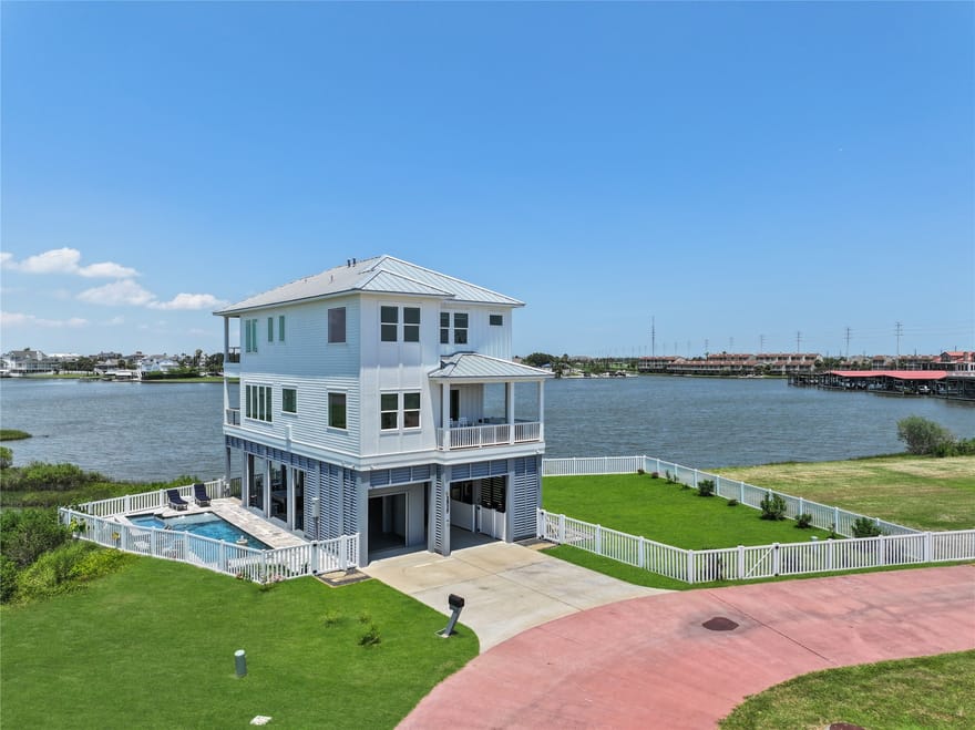 3515 Hudson Court, Galveston, Texas