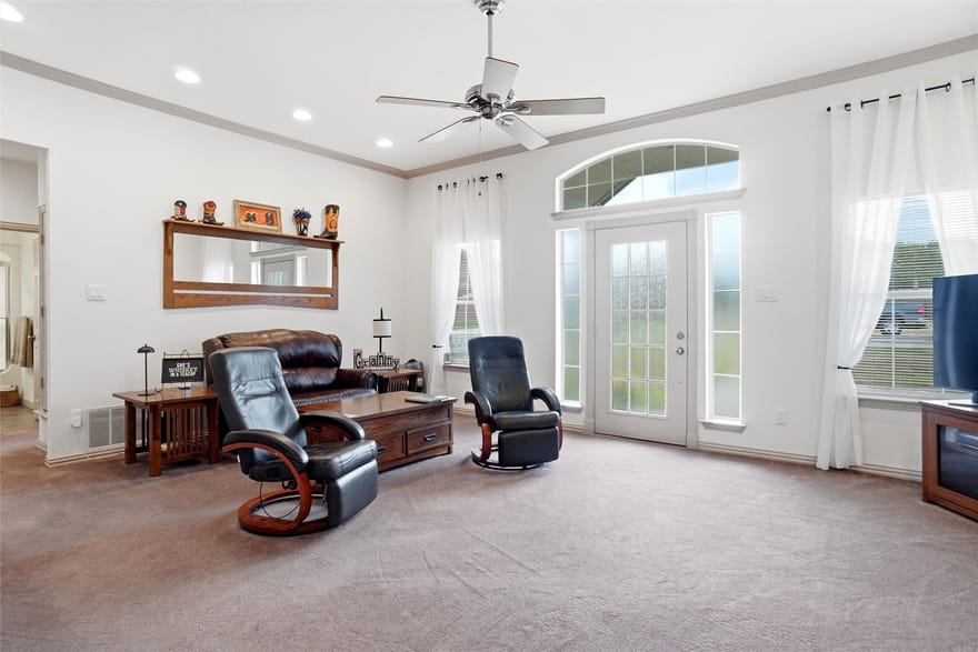 207 Bonita Drive, Granbury, Texas