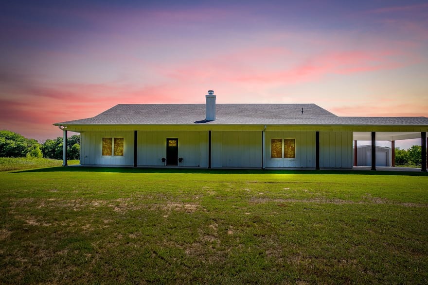 13901 County Road 102, Grandview, Texas