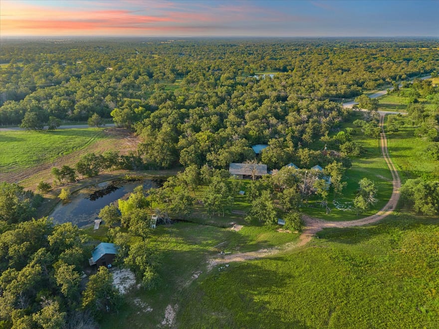 3685 Nixon Lake Road, Carmine, Texas