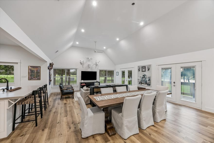 3685 Nixon Lake Road, Carmine, Texas