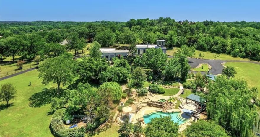 310 Ball Park Loop, Denison, Texas