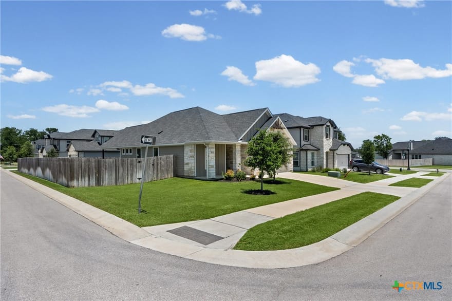 215 Cabiness Drive, Salado, Texas