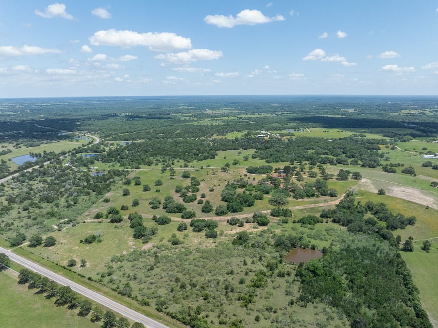 2513 S Fm 1291, Fayetteville, Texas