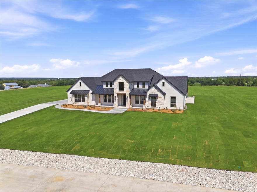2006 Lindale Lane, Granbury, Texas
