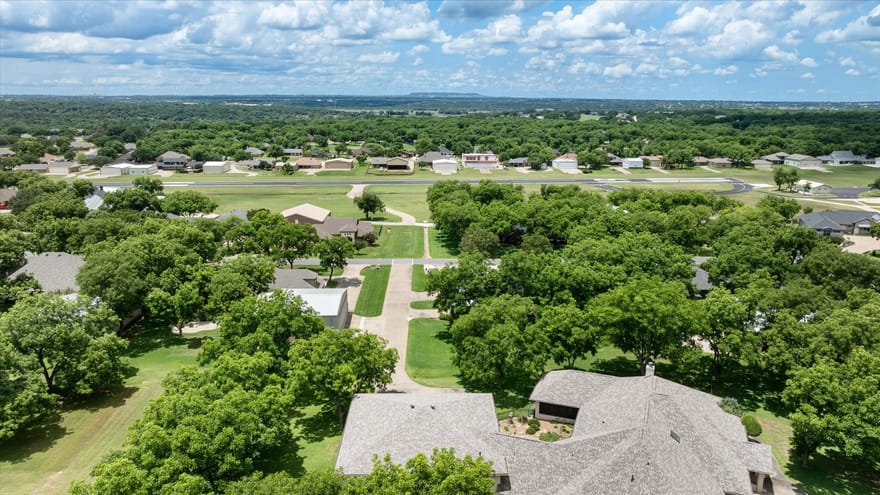 5501 Flagstick Drive, Granbury, Texas