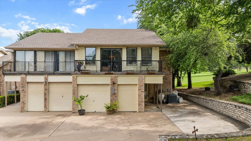4407 Overlook Court, Granbury, Texas