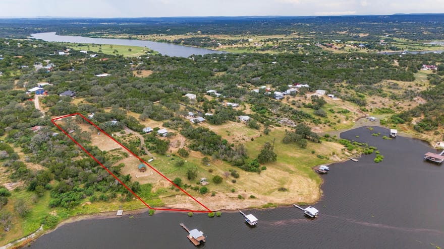 303 Lake View Drive, Spicewood, Texas