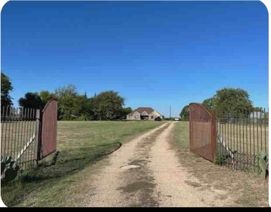 2219 Farm Road 275, Cumby, Texas