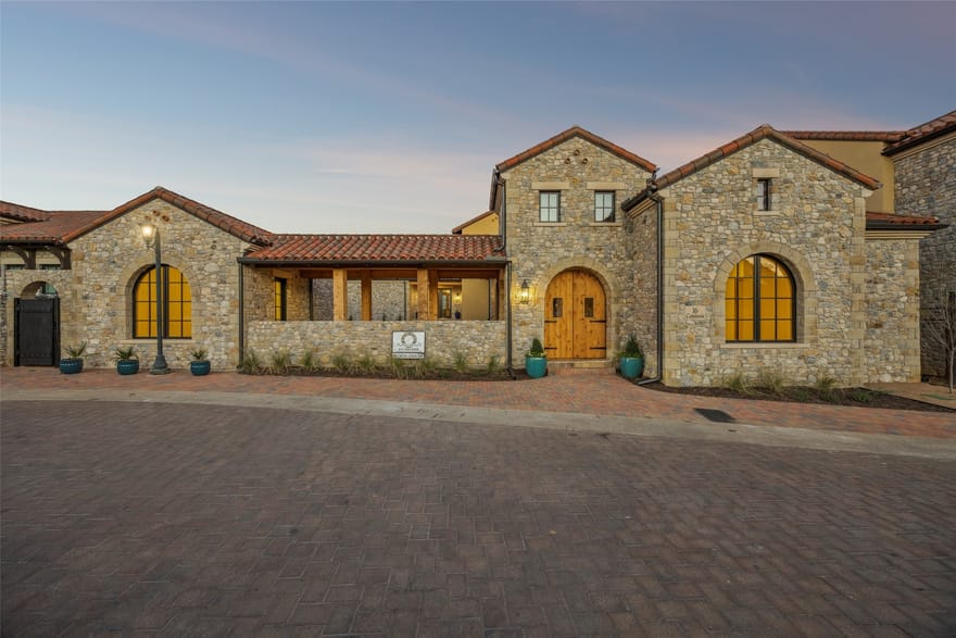 16 Catalonia Drive, Westlake, Texas