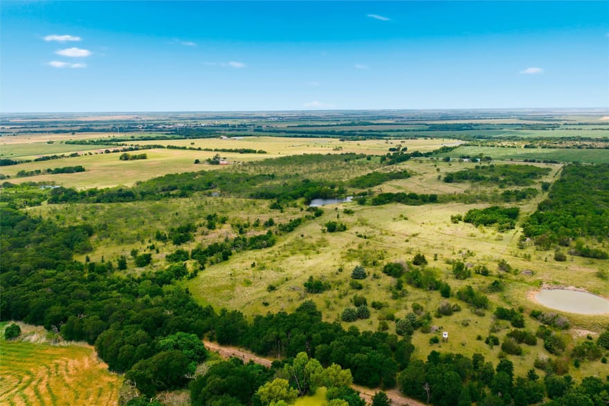 318 Hcr 3249, Mount Calm, Texas