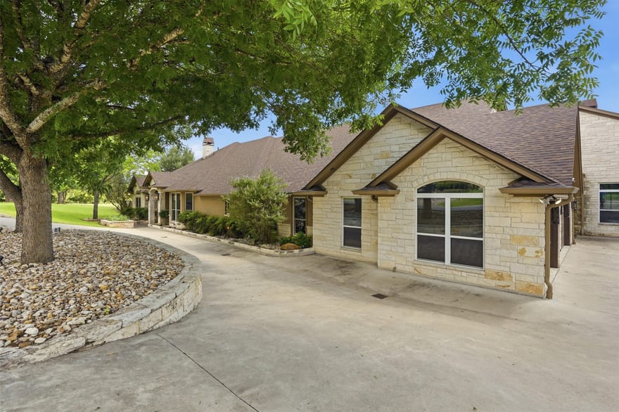 9310 Bellechase Road, Granbury, Texas