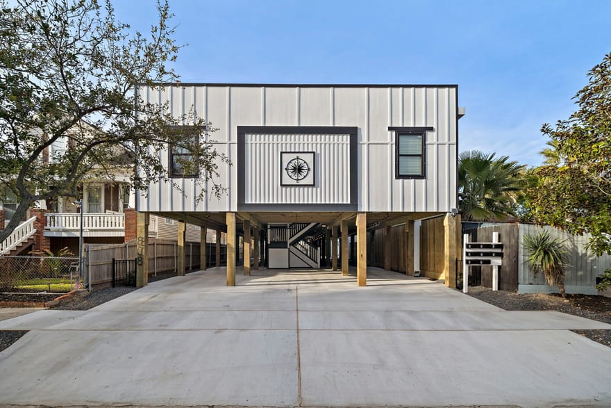 808 Sealy Avenue, Galveston, Texas