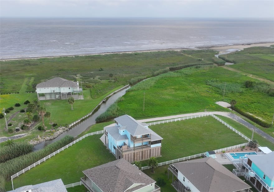 810 4th Street, Port Bolivar, Texas