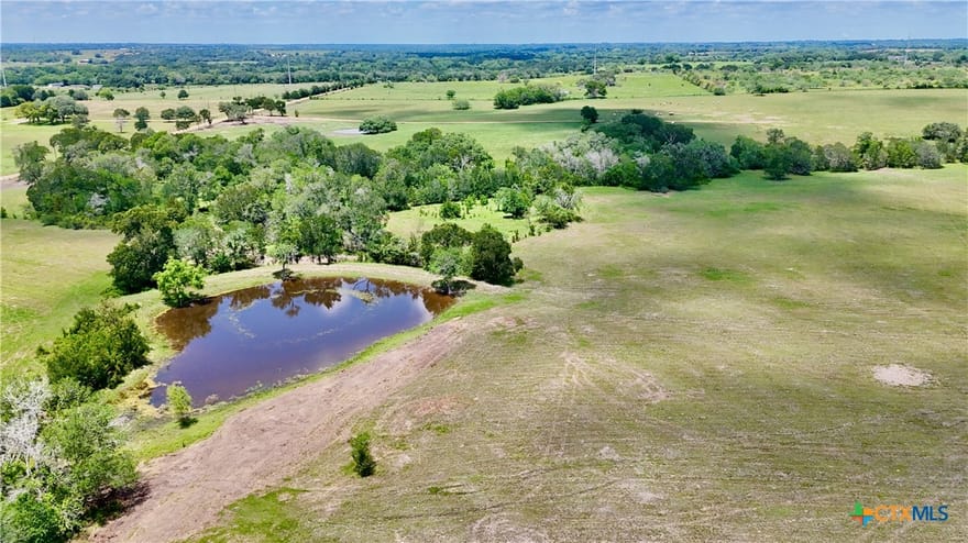 3703 Muehr Road, Weimar, Texas