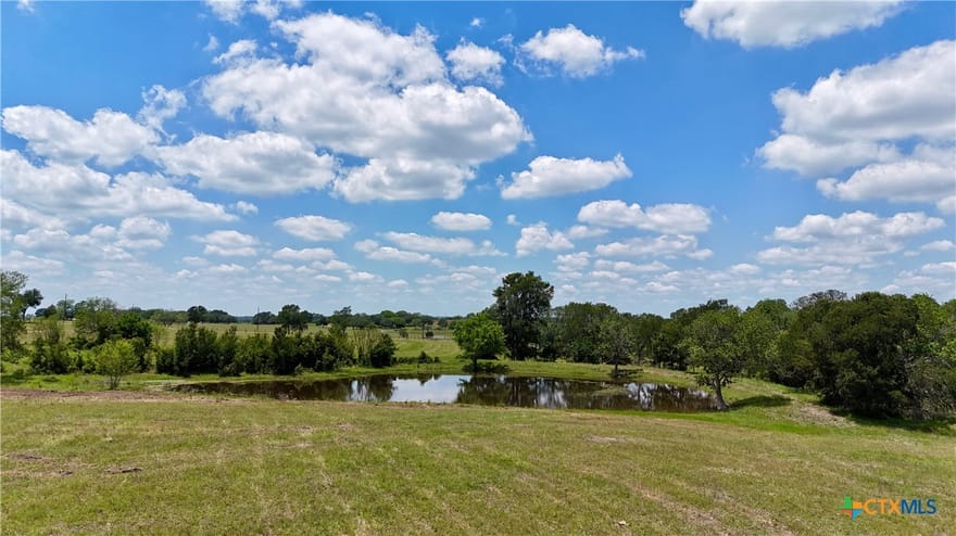 3703 Muehr Road, Weimar, Texas