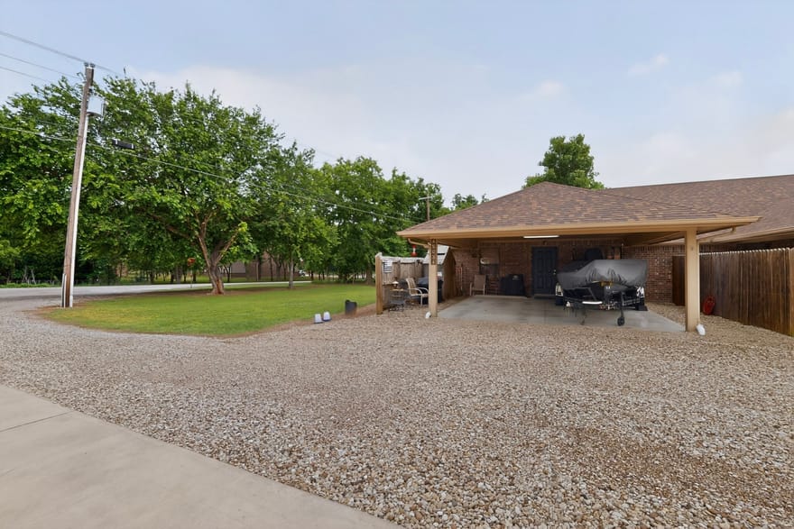 4505 County Road 805f, Cleburne, Texas