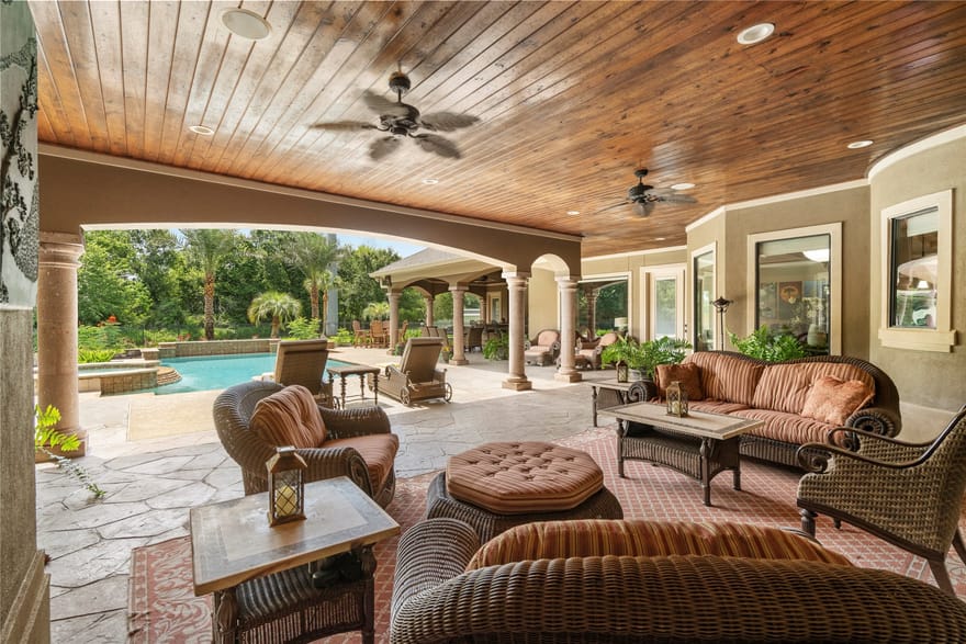 3020 Bridle Path, Friendswood, Texas