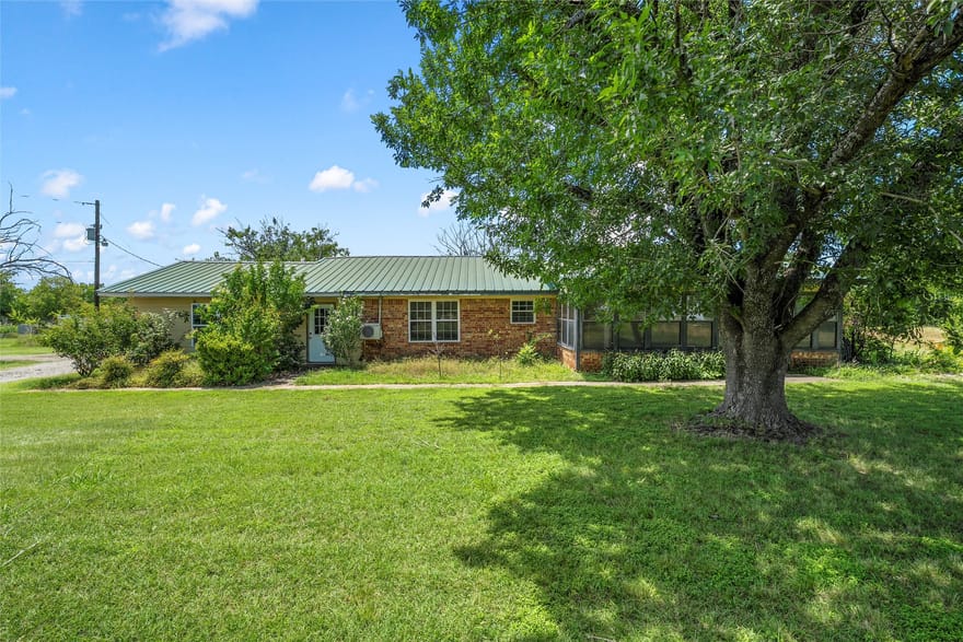17590 State Highway 317, Moody, Texas