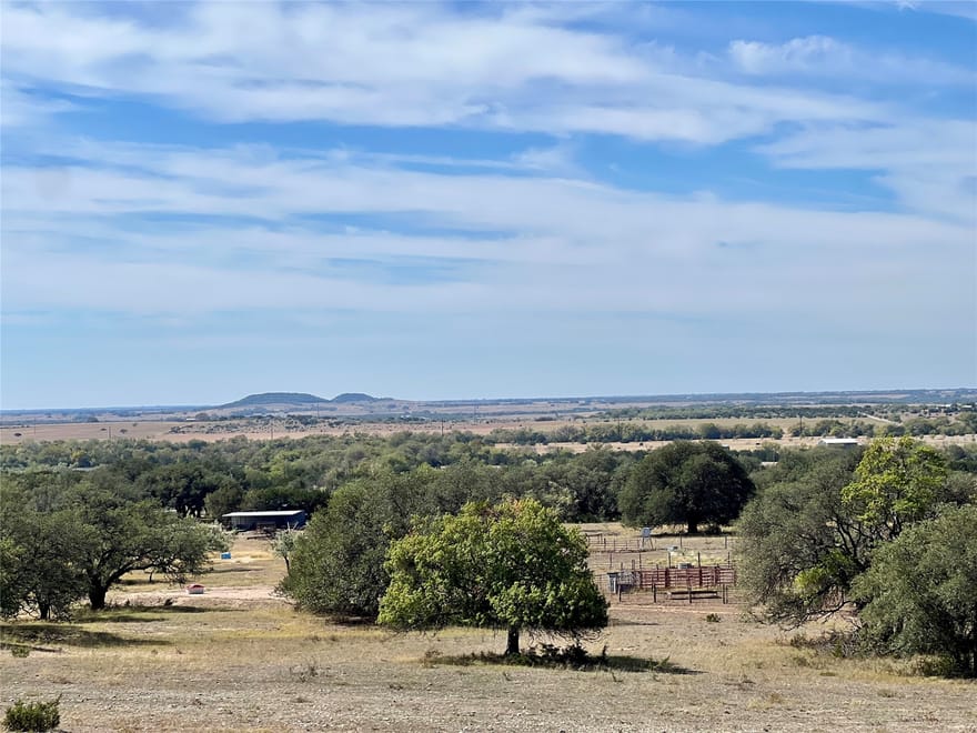 660 Fm 203, Walnut Springs, Texas