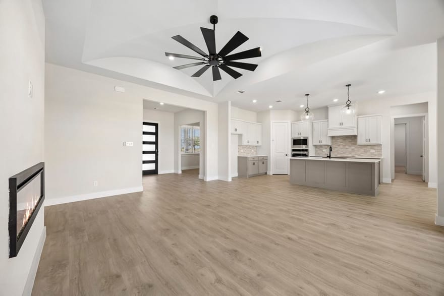 7449 County Road 1127, Godley, Texas