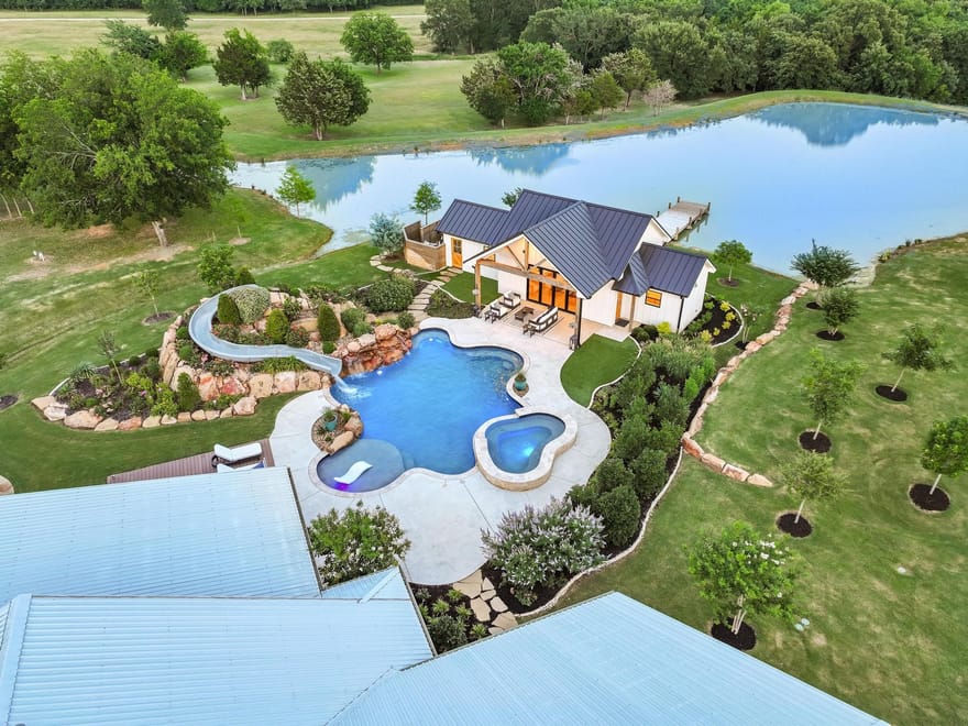 192 Mcclain Lane, Pottsboro, Texas
