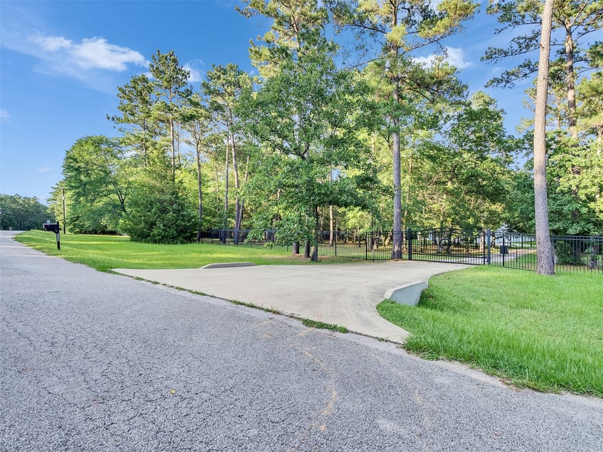 9058 Amelia Drive, Anderson, Texas