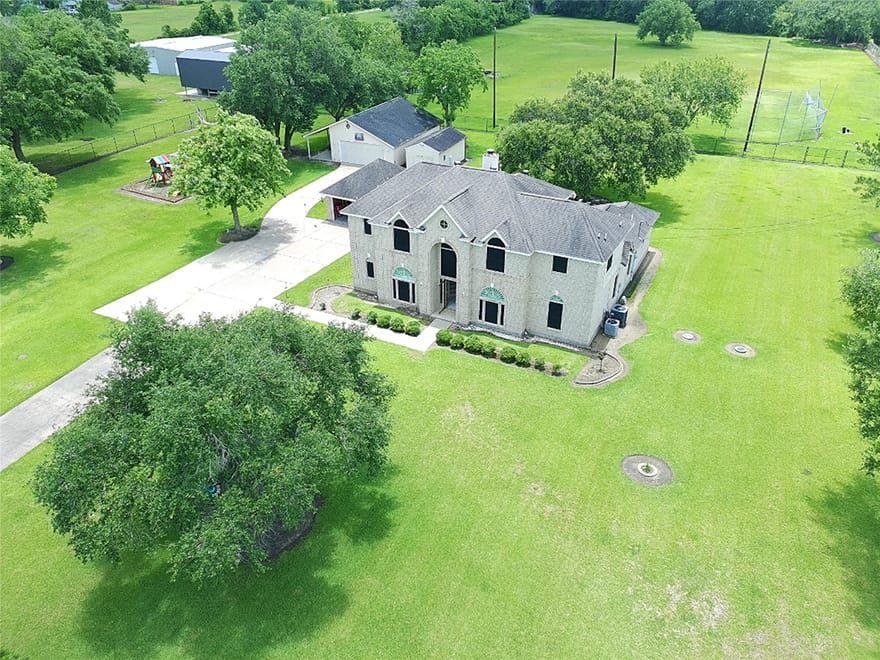 10302 Hanselman Road, Manvel, Texas