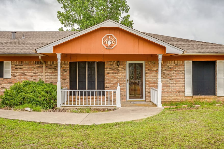 1288 Fm 67, Covington, Texas