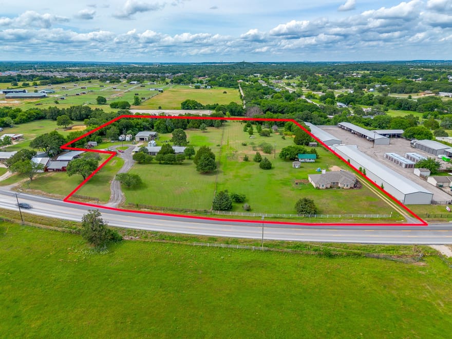 1532 W Fm 917, Joshua, Texas