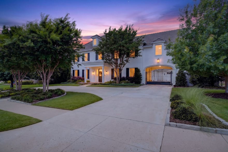 4668 Saint Benet Court, Fort Worth, Texas