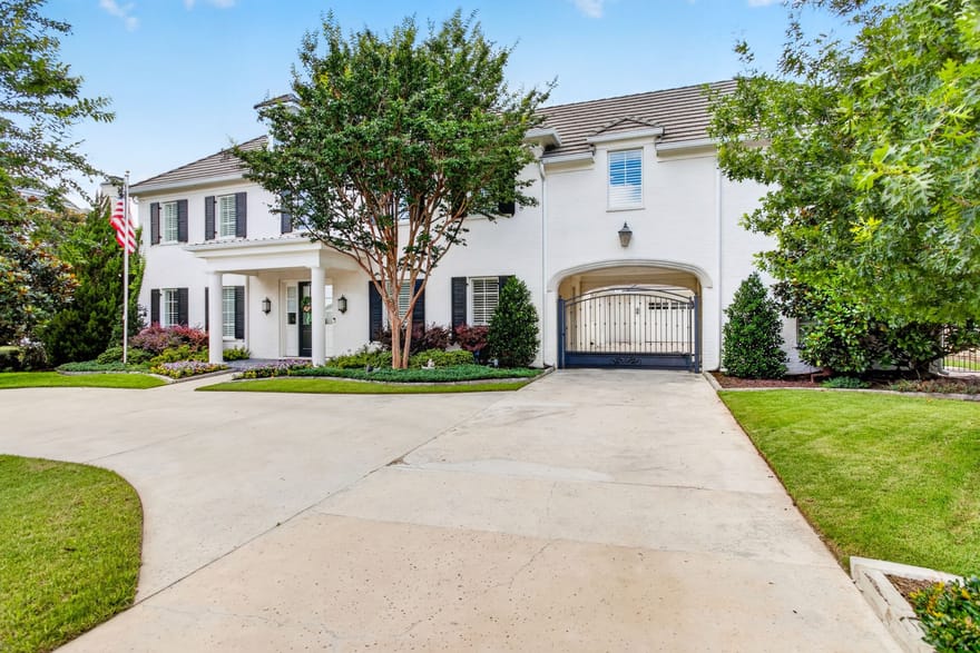 4668 Saint Benet Court, Fort Worth, Texas