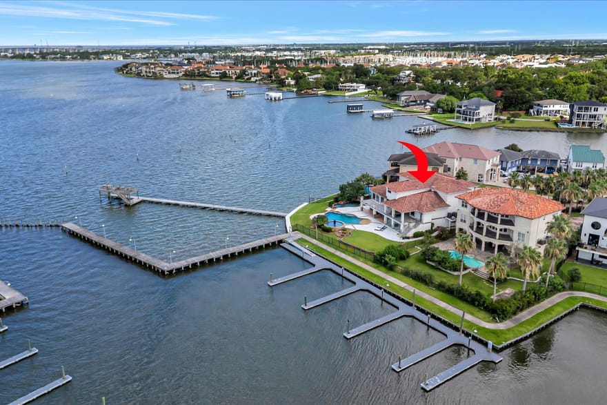 2240 Marina Way, Kemah, Texas