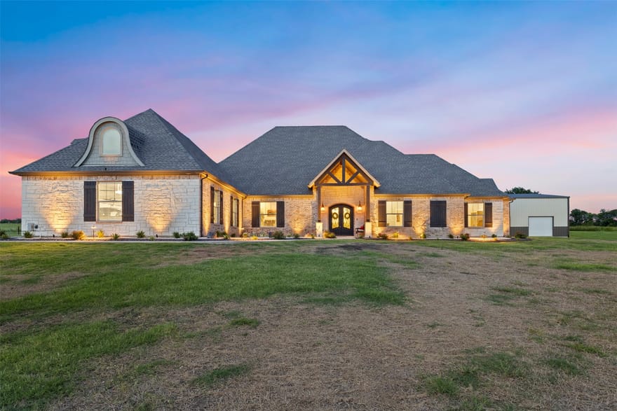 10078 Farmington Road, Van Alstyne, Texas