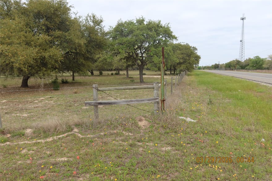 1028 Gun Rose Lane, Columbus, Texas