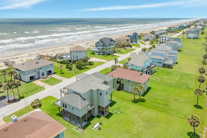 18502 E De Vaca, Galveston, Texas