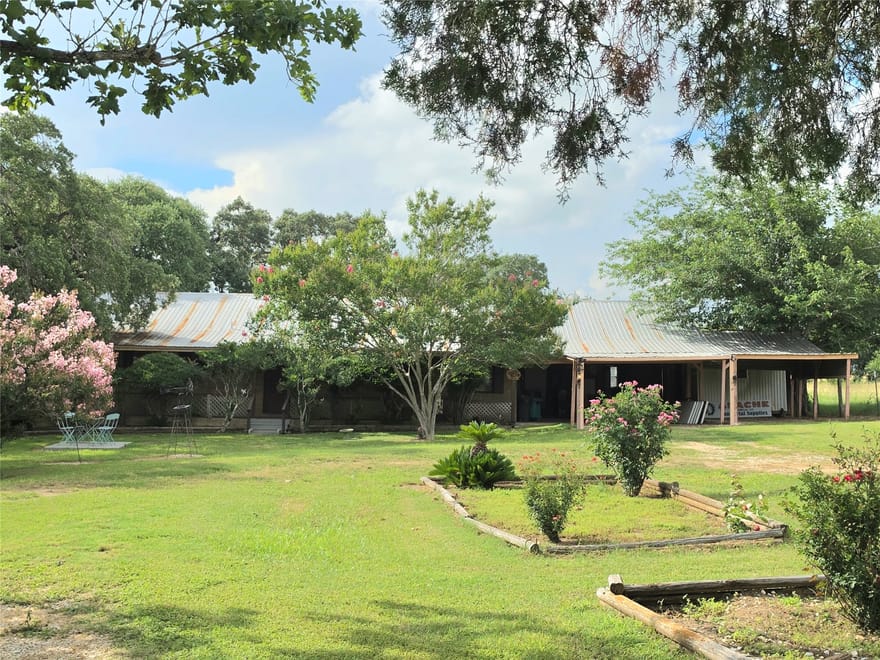 11088 Highway 97 W, Cost, Texas