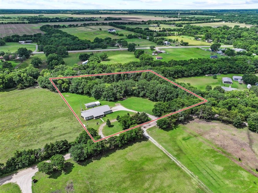 1673 County Road 1525, Ector, Texas