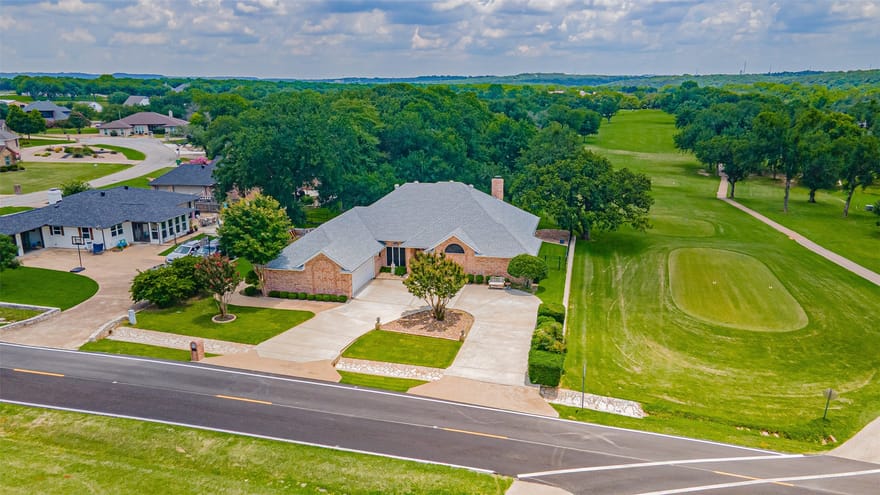 9031 Bontura Road, Granbury, Texas