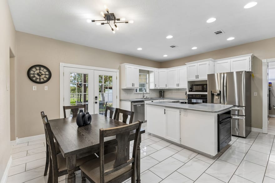 771 Hillje Road, Kingsbury, Texas