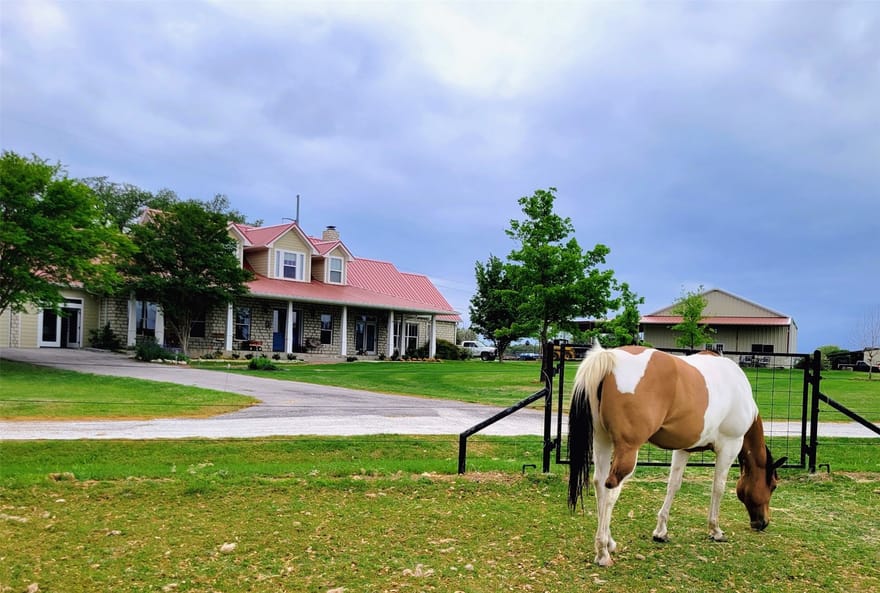 1808 Teller Bell Lane, Granbury, Texas