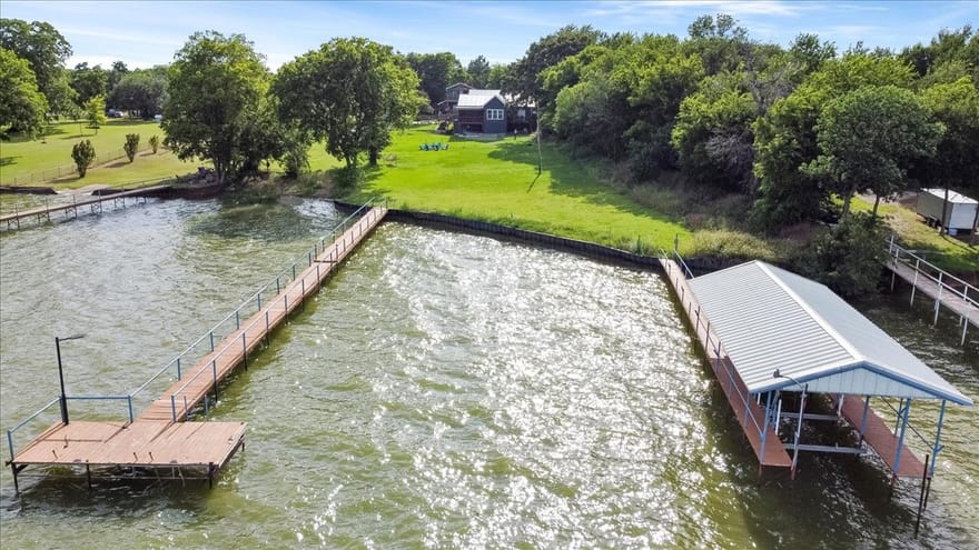 241 Rs County Road 1534, Point, Texas