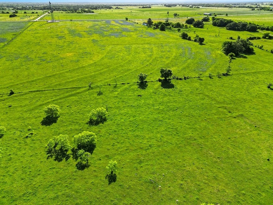 2080 Fm 155, Weimar, Texas