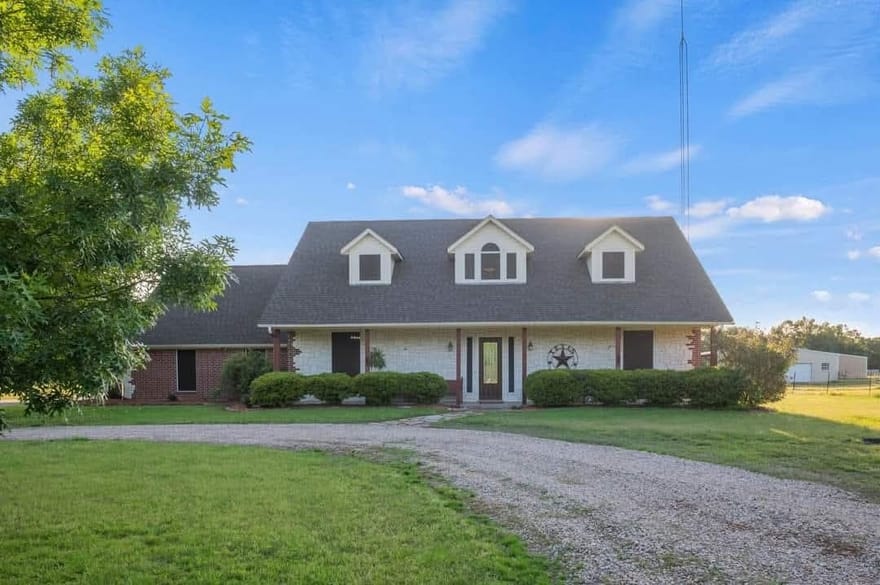 314 County Road 3585, Dike, Texas