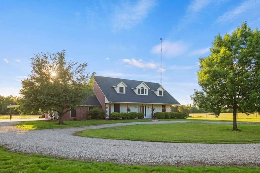 314 County Road 3585, Dike, Texas