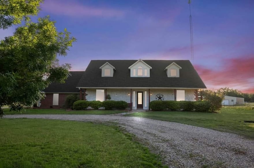 314 County Road 3585, Dike, Texas