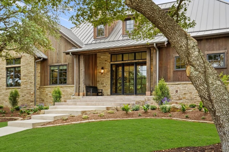 100 Bobwhite Lane, Columbus, Texas