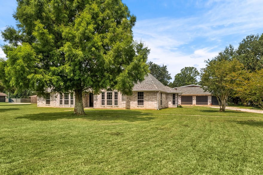 141 County Road 2209, Cleveland, Texas