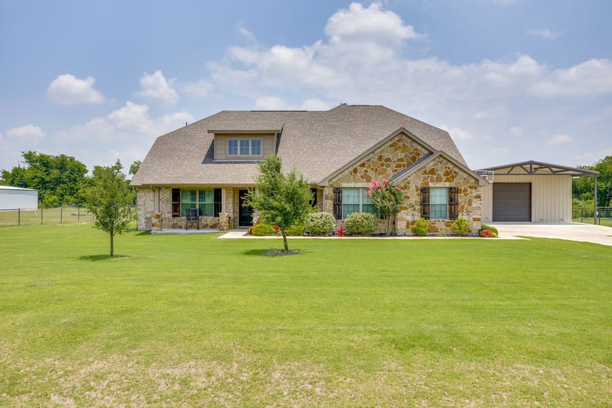 7809 Emersyn Drive, Rio Vista, Texas