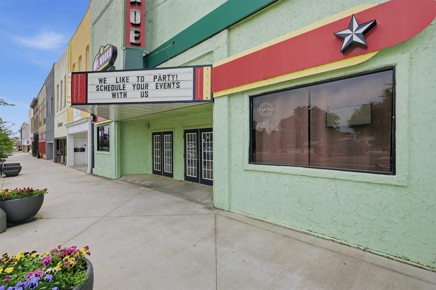 216 W Main Street, Denison, Texas